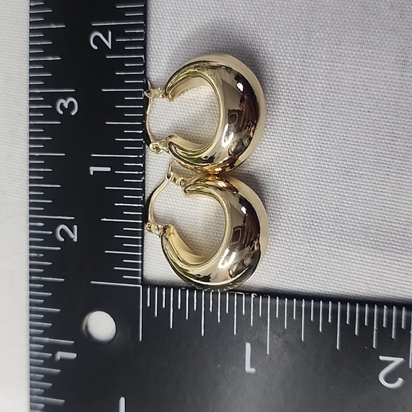 18k Gold Filled Basket Hollow Hoop Earrings New - Picture 6 of 7